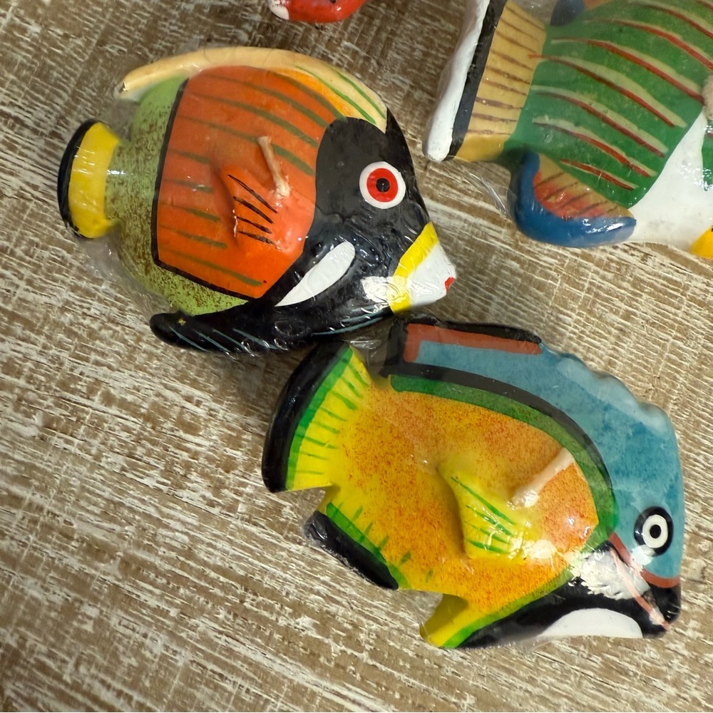 Tropical Fish Floating Candles, Set of 6 - Picture 7 of 11